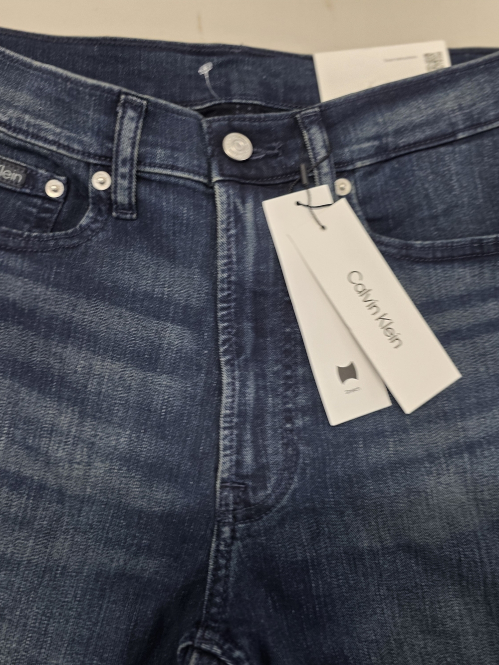 Calvin Klein Straight Leg Jeans Women's Size 30x32 NWT - Picture 2 of 8